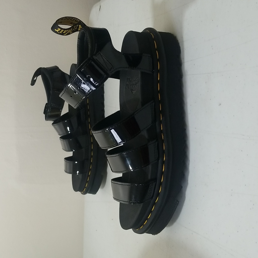 Dr. Martens Women's Blaire Black Patent size 8 Sandals